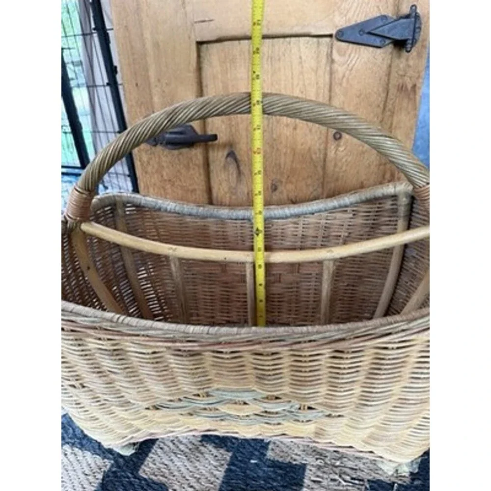 VNTG XL Wicker Magazine/Towel Holder Boho Mid Century Modern MCM 21”L-14”W-18”H